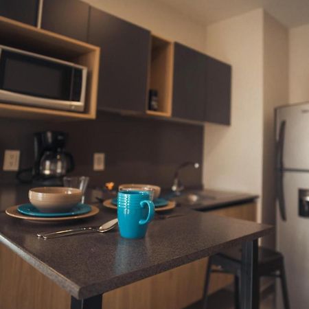 Livup Suites En Zona Iteso Сапопан Экстерьер фото