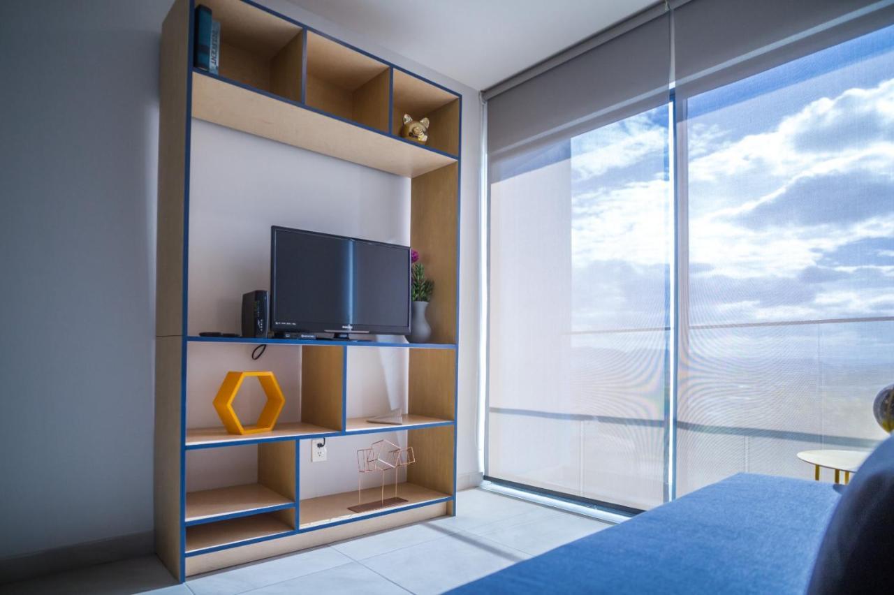 Livup Suites En Zona Iteso Сапопан Экстерьер фото